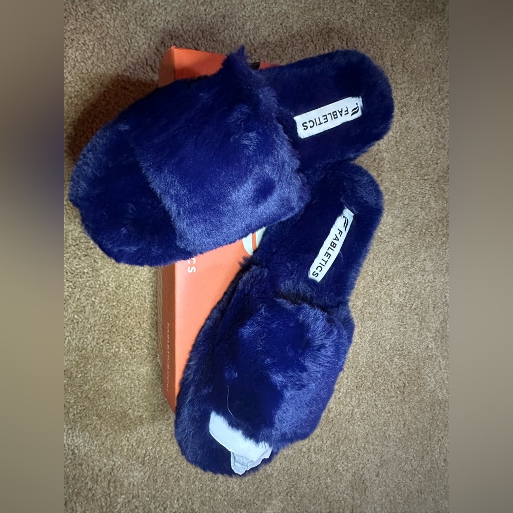 NWT Fabletics Plush Navy Slippers